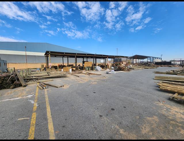 4,000M² INDUSTRIAL YARD TO LET IN ROODEKOP